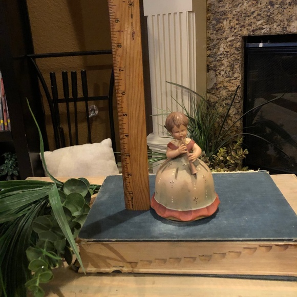 Reuge Anri Italy girl figurine with flute music box 1969 - Picture 9 of 11